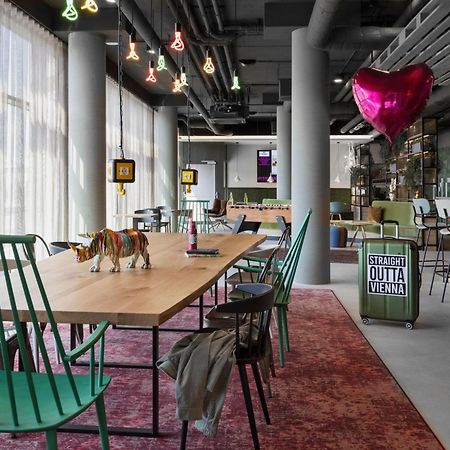 Moxy Vienna City East Exterior photo